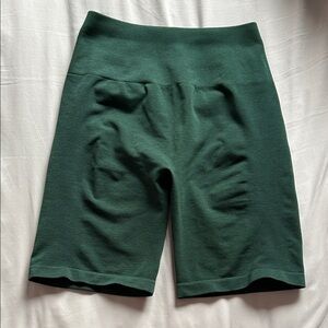 Alphalete amplify biker shorts